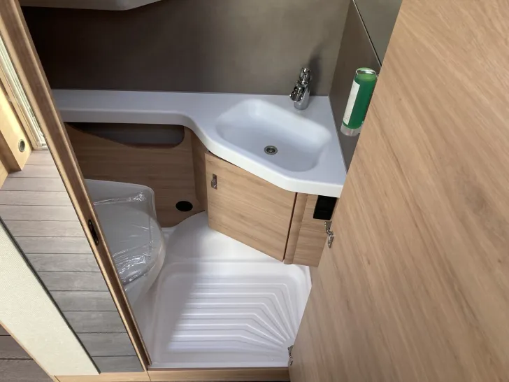 Fahrzeugbild Knaus SÜDWIND 460 EU 60 YEARS #11