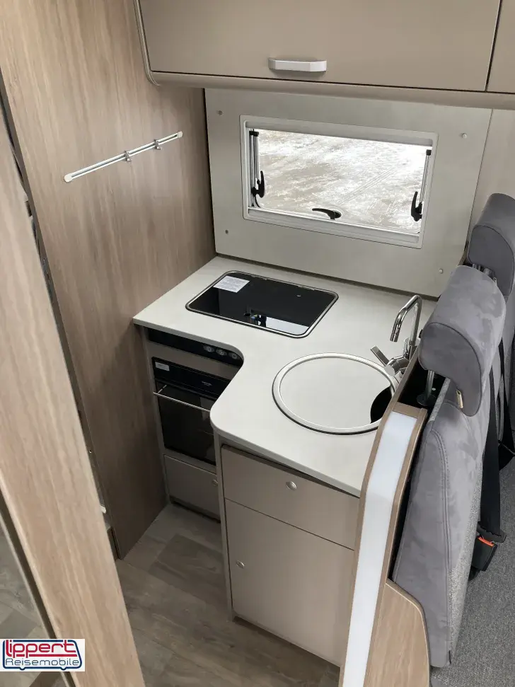 Fahrzeugbild Carado I 449 Queensbett #12