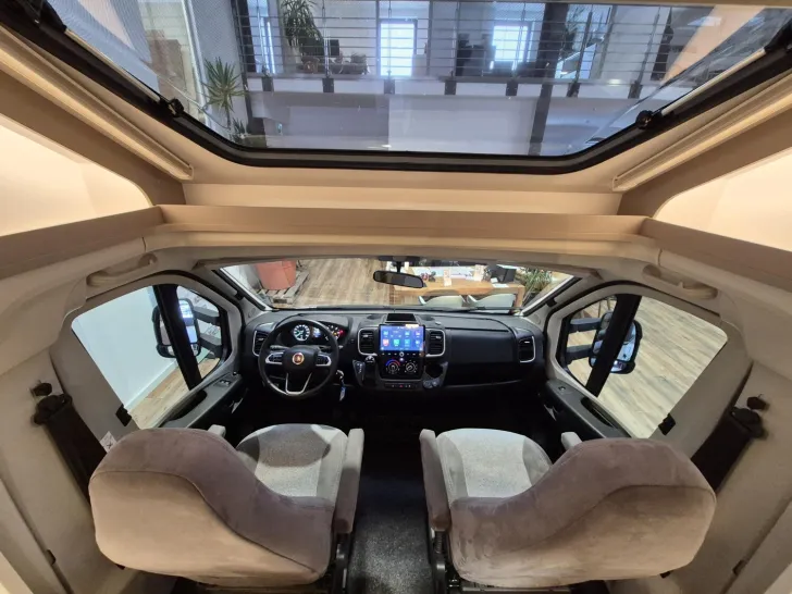 Fahrzeugbild Carado T 447 2.Aufbatterie,DUO Control CS,Combi 6E #13