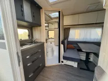 Fahrzeugbild Hobby De Luxe 460 SFf 1,5t/Connect/Ambiente/ #4