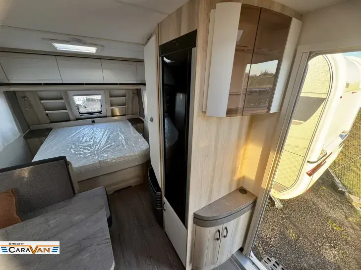 Fahrzeugbild Hobby De Luxe 460 SFf 1,5t/Connect/Ambiente/ #6