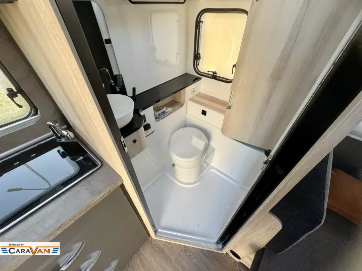 Fahrzeugbild Hobby De Luxe 460 SFf 1,5t/Connect/Ambiente/ #7
