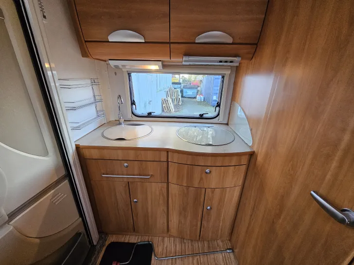 Fahrzeugbild Hymer Eriba Nova 390 #17
