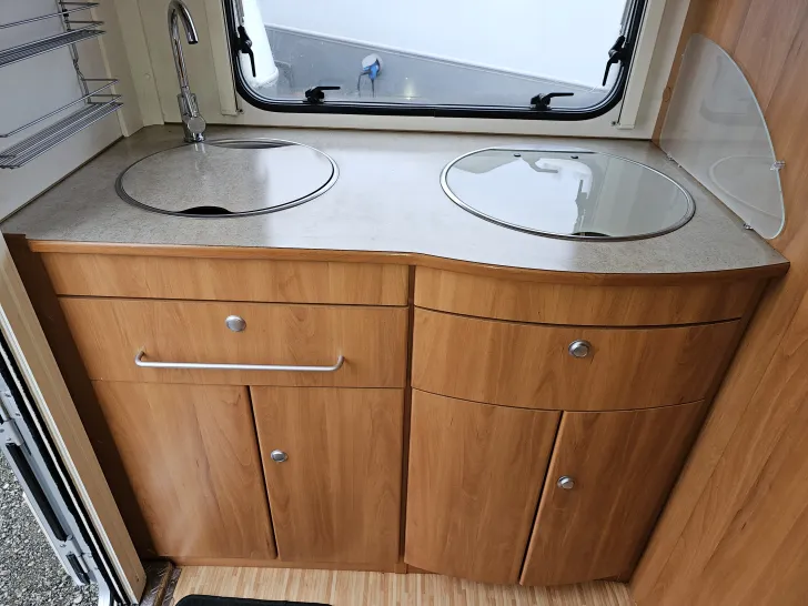 Fahrzeugbild Hymer Eriba Nova 390 #18