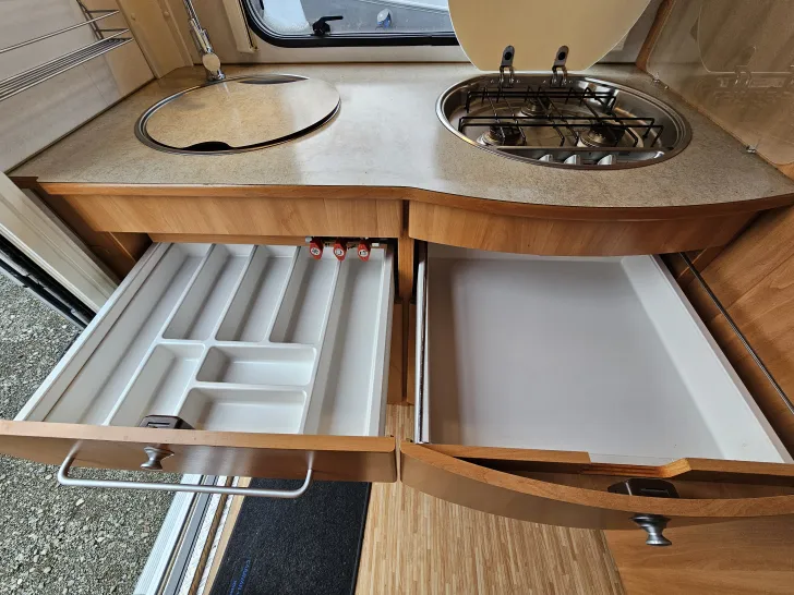 Fahrzeugbild Hymer Eriba Nova 390 #19