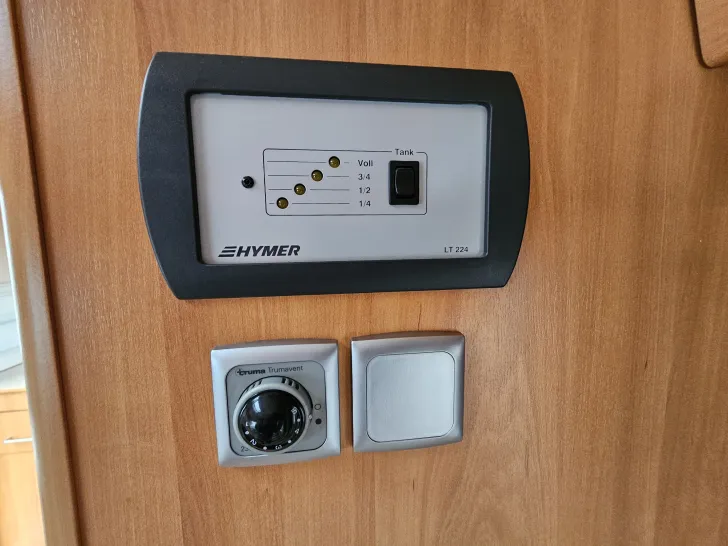 Fahrzeugbild Hymer Eriba Nova 390 #35