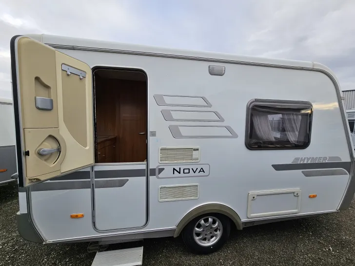 Fahrzeugbild Hymer Eriba Nova 390 #43