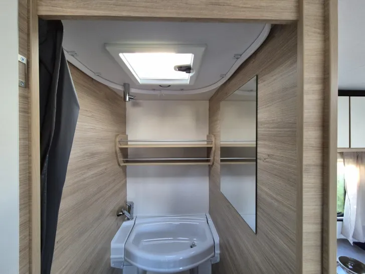 Fahrzeugbild Sterckeman Easy 470PE #18