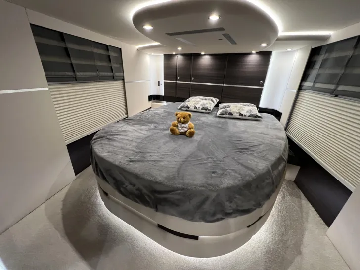 Fahrzeugbild Concorde Centurion 1200 GST MB Actros (K550) #31