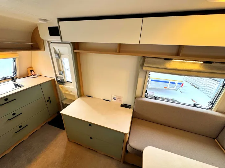 Fahrzeugbild LMC Style 400 F #10