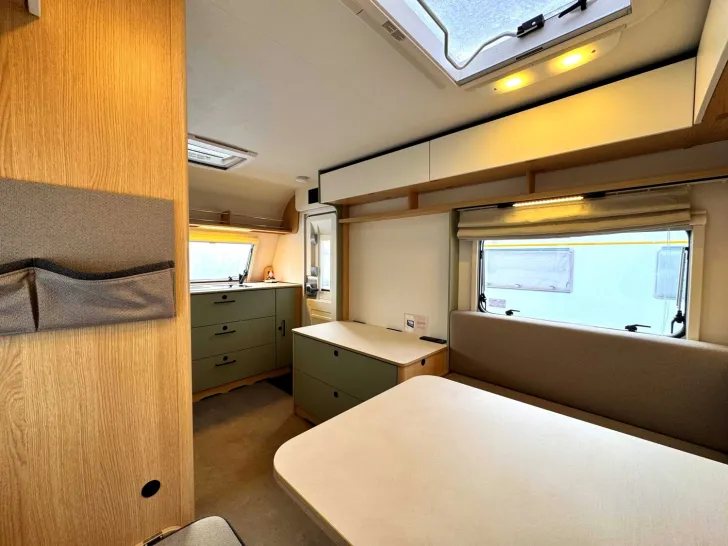 Fahrzeugbild LMC Style 400 F #11