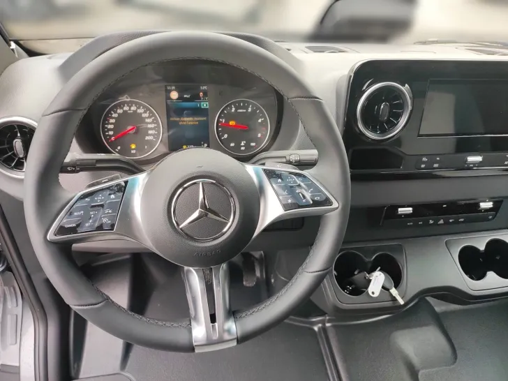 Fahrzeugbild Pössl Roadstar X Mercedes 190 PS #8