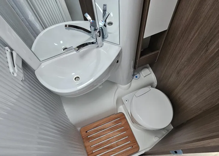 Fahrzeugbild Carado V 337 pro+ Paket|LEDSW|Combi6E|Elekt.-Handbremse #9