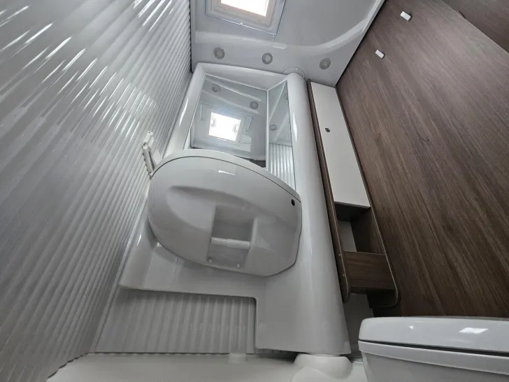 Fahrzeugbild Carado V 337 pro+ Paket|LEDSW|Combi6E|Elekt.-Handbremse #16