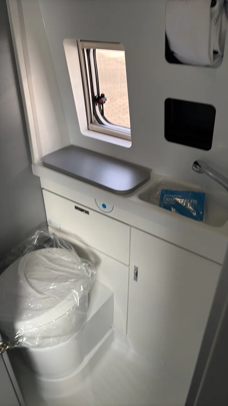 Toilette Weinsberg CaraBus GREY 600 MQ Sofort verfügbar