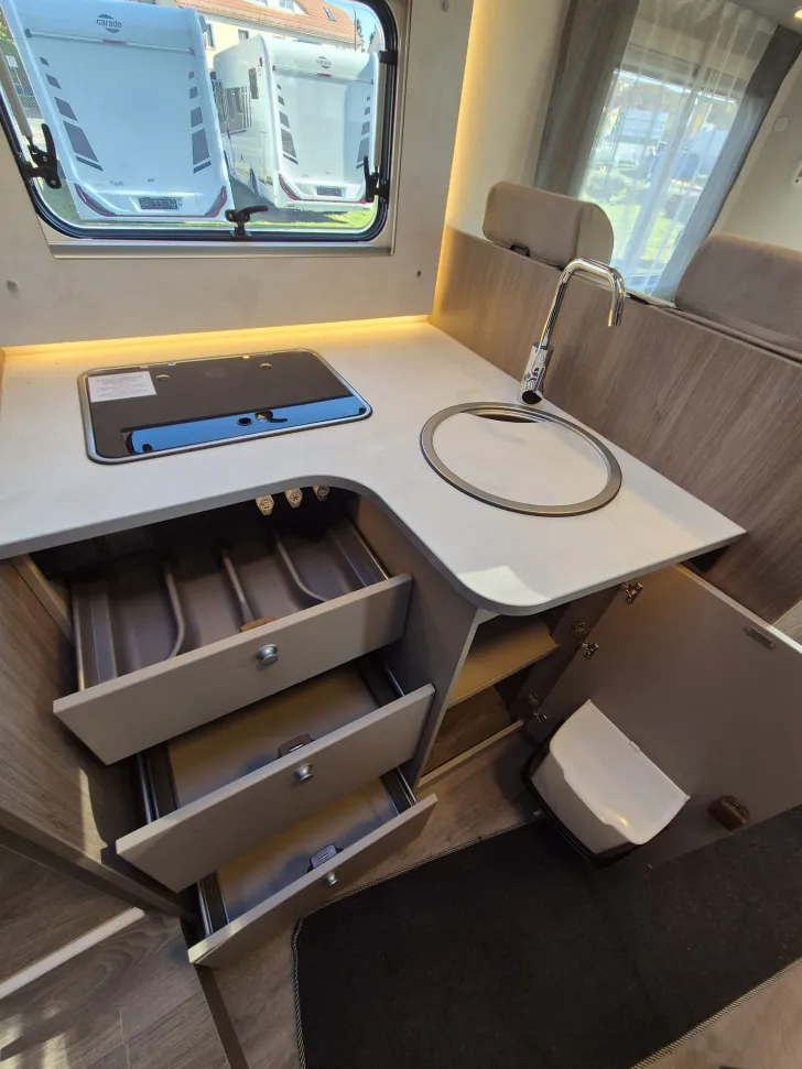 Fahrzeugbild Carado T447 pro+ *Safety-Paket*Hubbett*Holzrost* #18