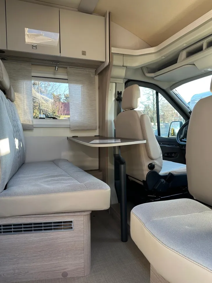 Fahrzeugbild Bürstner Lineo T 590 G #8