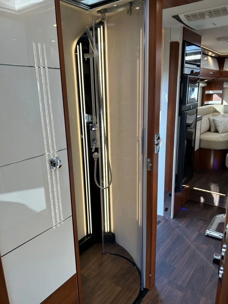 Fahrzeugbild Carthago liner-for-two I 53 #10