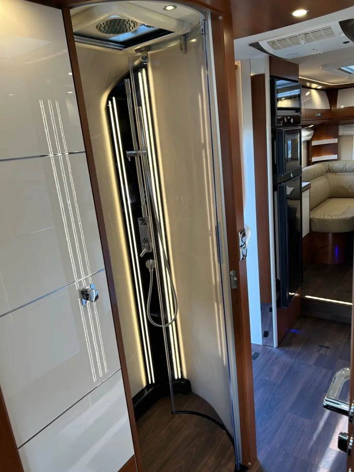 Fahrzeugbild Carthago liner-for-two I 53 #16