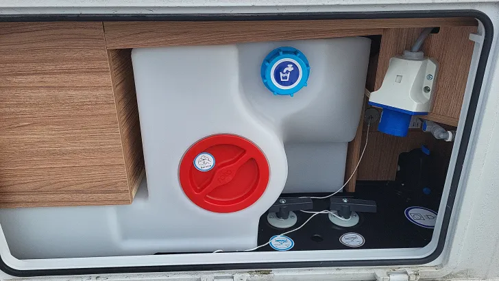 Fahrzeugbild Weinsberg CaraCompact 600 MF EDITION [PEPPER] #22