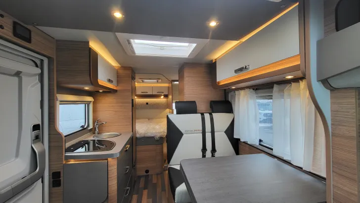 Fahrzeugbild Weinsberg CaraCompact 600 MF EDITION [PEPPER] #12