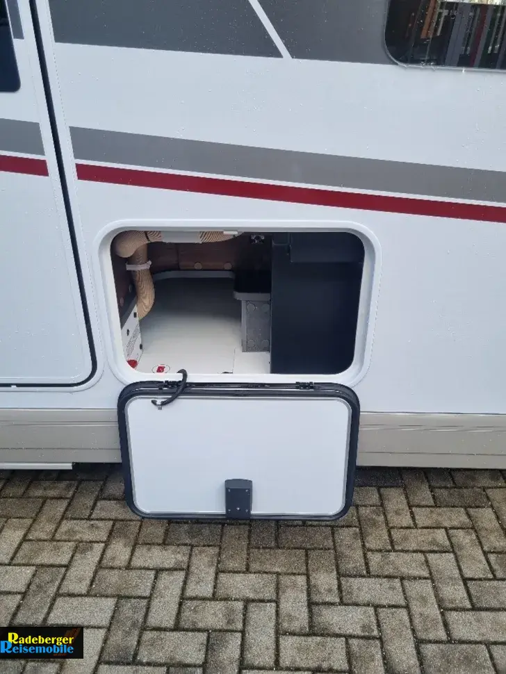 Fahrzeugbild Carthago chic c-line I 4.9 LE #8