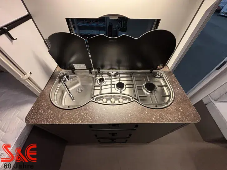 Fahrzeugbild Bürstner B66 520 TL Plus #8