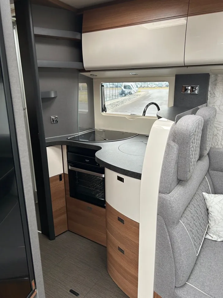 Fahrzeugbild Carthago C2-tourer I 147 RB LE L comfort #13