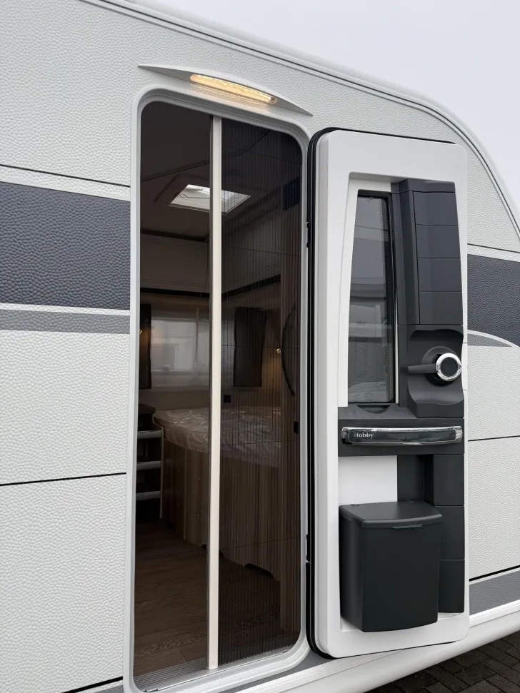 Fahrzeugbild Hobby De Luxe 545 KMF *Modell 2026* #9