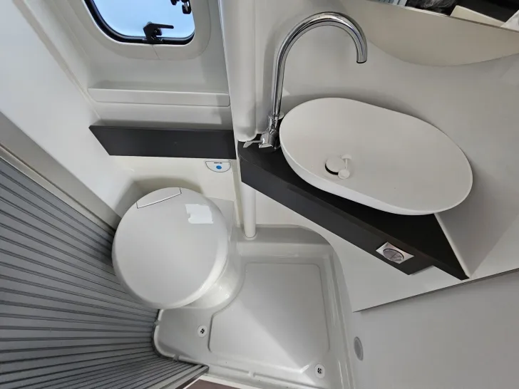 Fahrzeugbild Adria Twin Supreme 640 SLB AHK|200Ah-B|Solar|SafetyPak #7