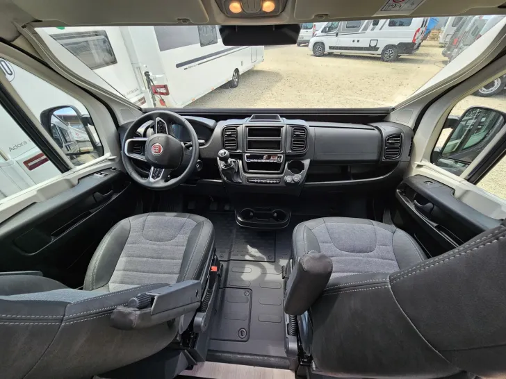 Fahrzeugbild Adria Twin Supreme 640 SLB AHK|200Ah-B|Solar|SafetyPak #20