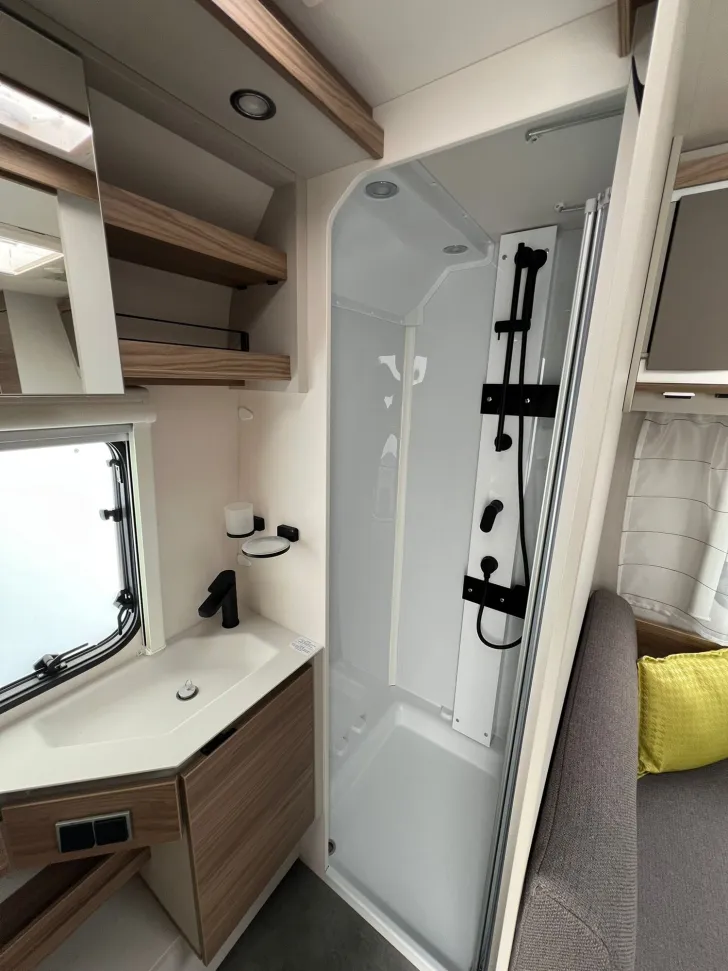 Fahrzeugbild Dethleffs Nomad 490 EST #8