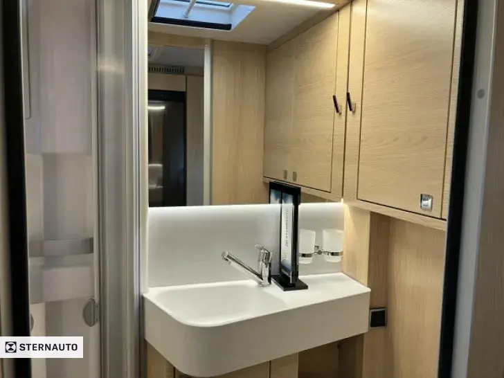 Fahrzeugbild Hymer B-MC 550-T / BMC550T / 3.Schlafplatz / GFK Dach #10
