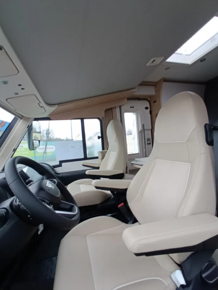 Fahrzeugbild Malibu I 441 KB LE lightweight Frühjahrsangebot 26 #10