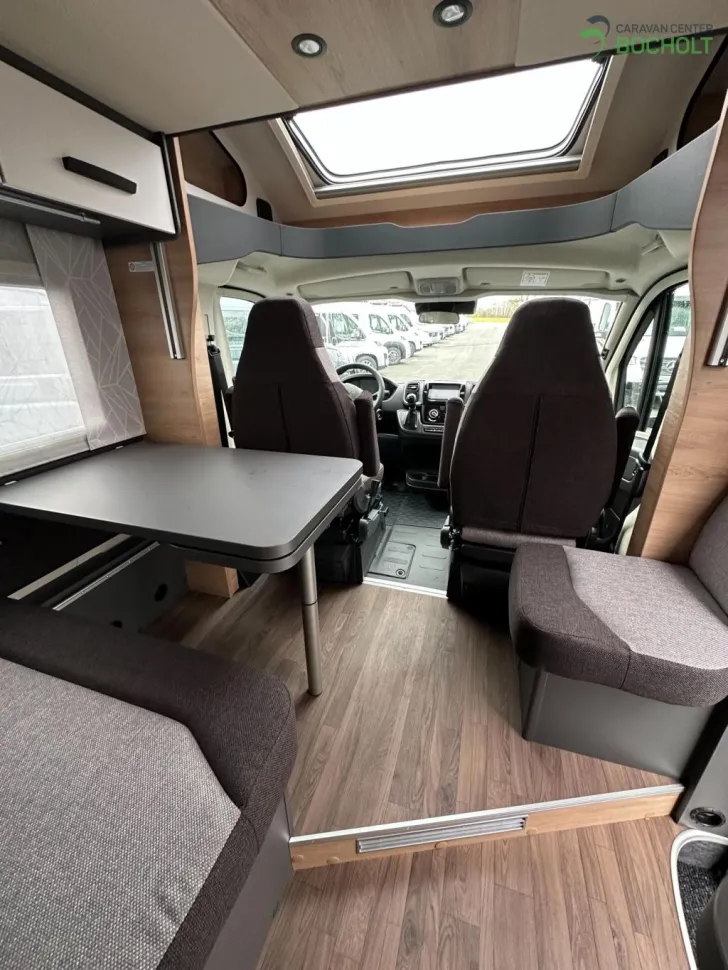 Fahrzeugbild Knaus LIVE WAVE 650 MEG PLATINUM SELECTION Modell 2026 / Thule Lift / Lithium #4