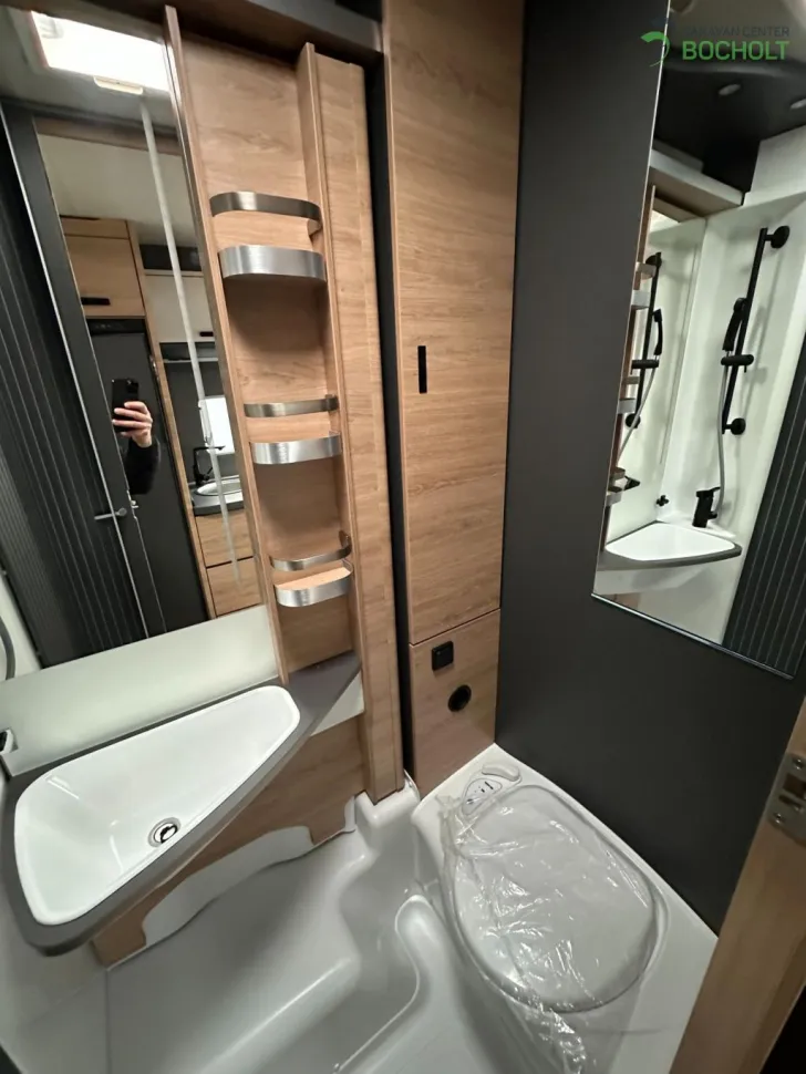 Fahrzeugbild Knaus LIVE WAVE 650 MEG PLATINUM SELECTION Modell 2026 / Thule Lift / Lithium #7