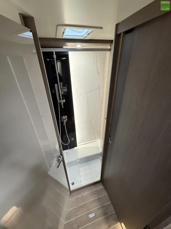 Fahrzeugbild Roller Team Zefiro Power Edition 287 P 400W Solar 2xLithium #24