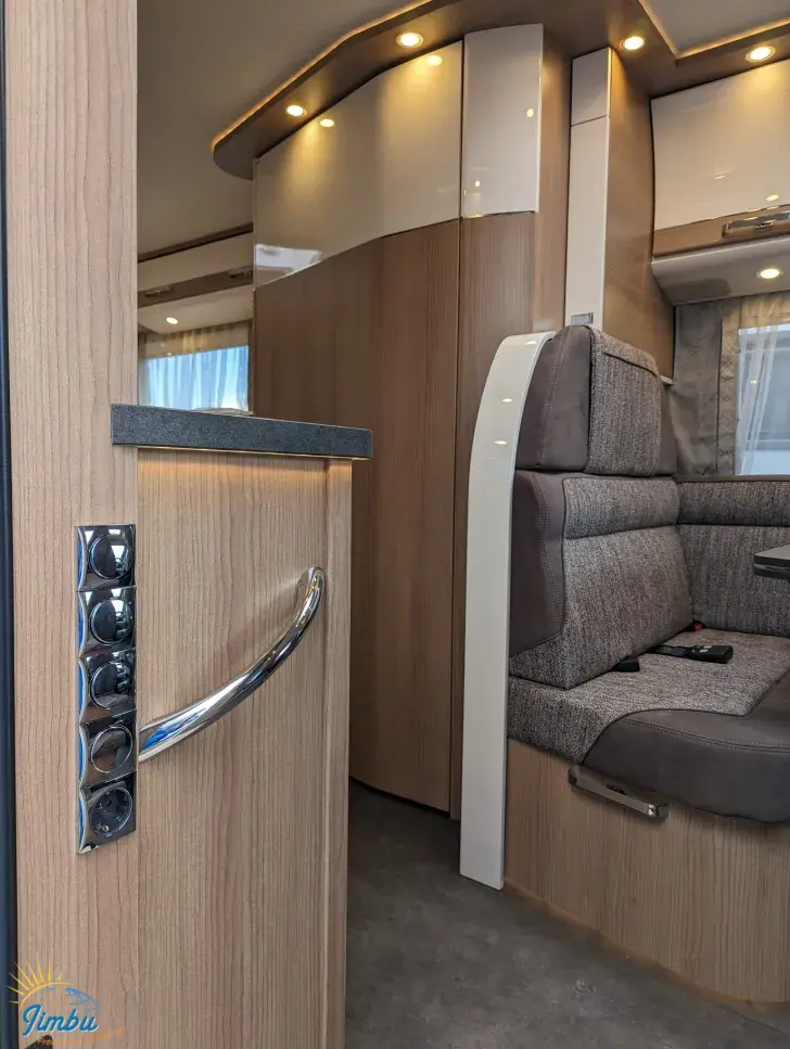 Fahrzeugbild Malibu T 430 LE Touring 140 PS | Schalter - 2094-613 #14
