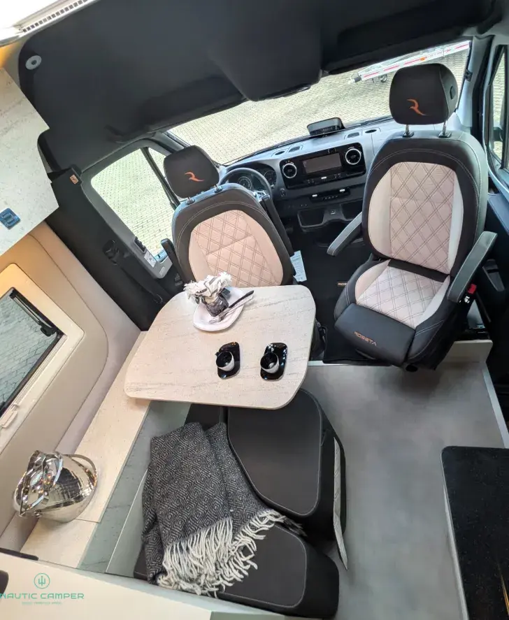 Fahrzeugbild Robeta Adonis 4x4 *Unikat* 4x4 Vorführfahrzeug #15