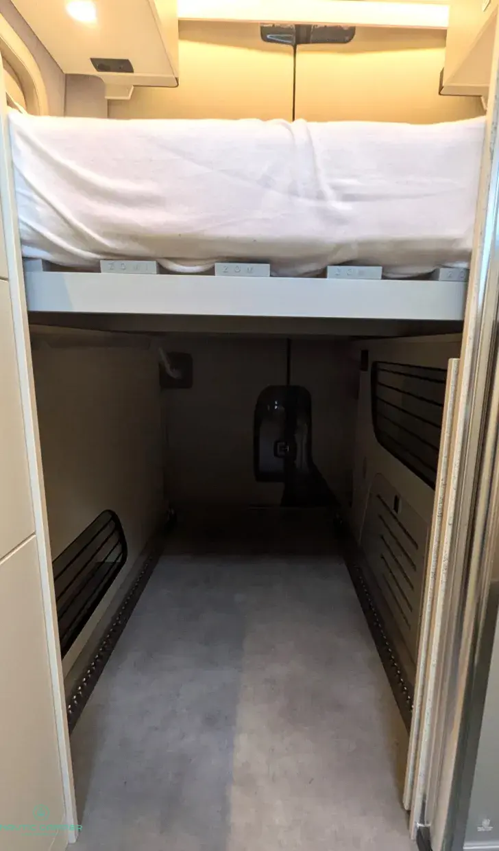 Fahrzeugbild Robeta Adonis 4x4 *Unikat* 4x4 Vorführfahrzeug #19