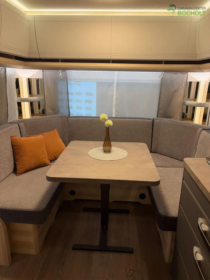 Fahrzeugbild Hobby De Luxe 460 UFe Intercaravaning Sondermodell #7