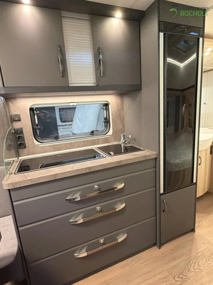 Fahrzeugbild Hobby De Luxe 460 UFe Intercaravaning Sondermodell #8