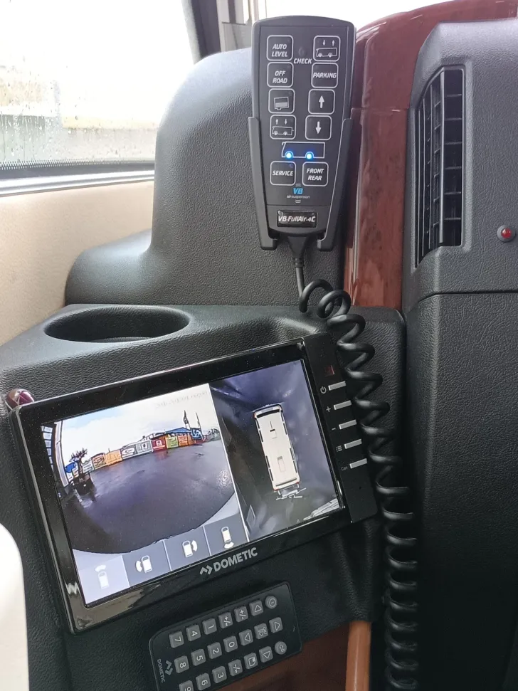 Fahrzeugbild Carthago chic c-line I 4.8 LE Vollluftgefedert #8