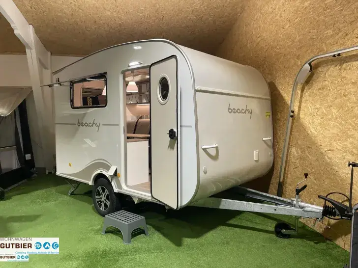 Fahrzeugbild Hobby Beachy 360 #1