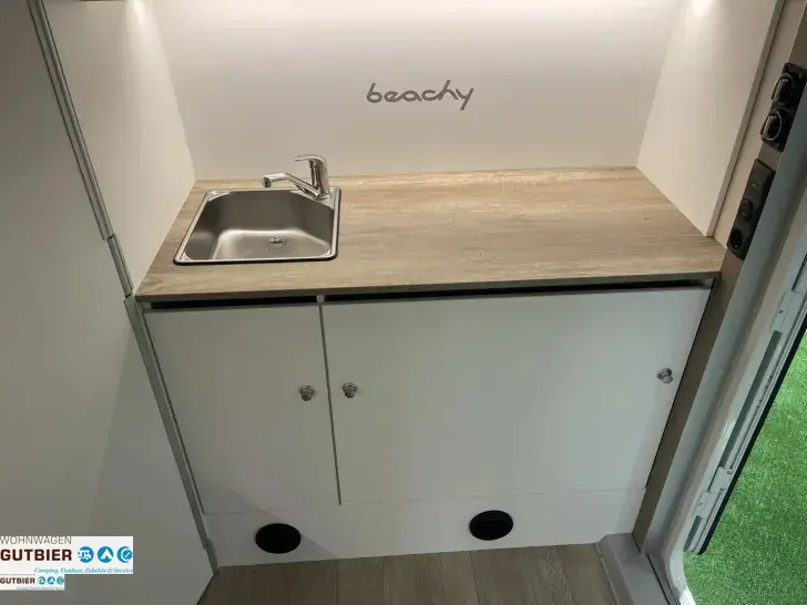 Fahrzeugbild Hobby Beachy 360 #4