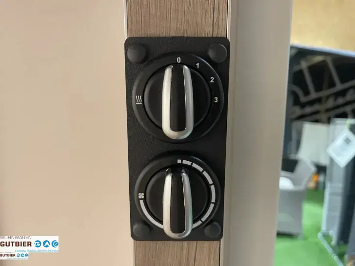 Fahrzeugbild Hobby Beachy 360 #9