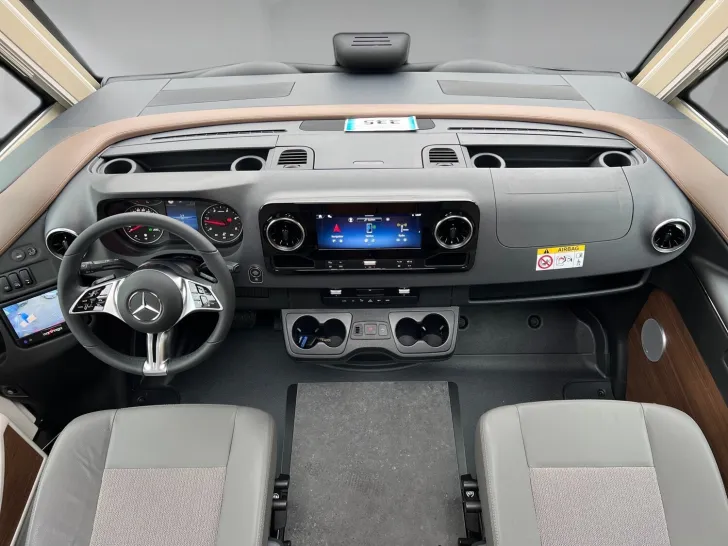 Fahrzeugbild Carthago chic c-line I 4.9 LE L Mercedes (335) #12