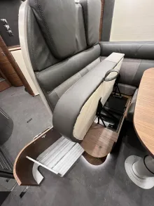 Fahrzeugbild Carthago chic c-line T 4.9 LE Mercedes (329) #40