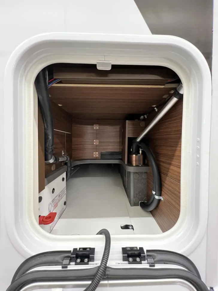 Fahrzeugbild Carthago chic c-line T 4.9 LE Mercedes (329) #42