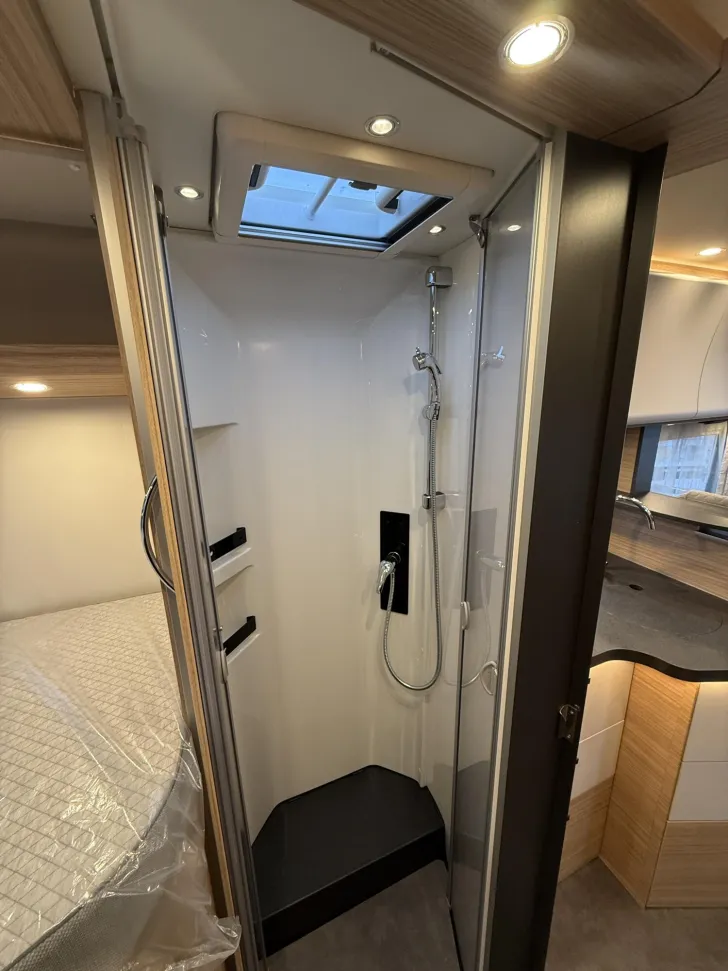 Fahrzeugbild Malibu T 470 RB LE K comfort Mercedes #16